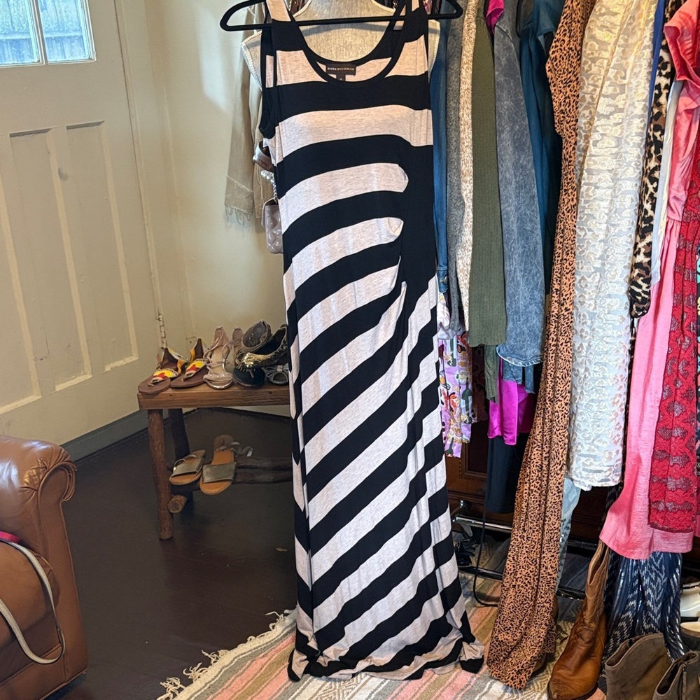 Dana Buchman Black and Cream Striped Maxi Dress